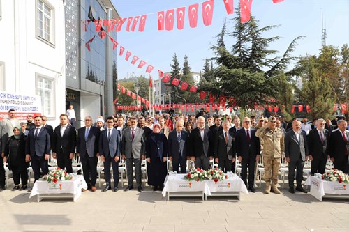 PAZARCIK DÜZBAĞ İÇMESUYU BAĞLANTISI VE ARITMA TESİSİ TEMEL ATMA TÖRENİ GERÇEKLEŞTİRİLDİ