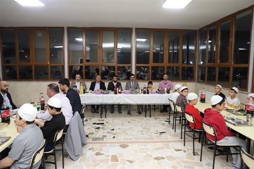 KAYMAKAMIMIZ MUHAMMED KAYA HAFIZLIK KUR’AN KURSU’NDA DÜZENLENEN İFTAR PROGRAMINA KATILDI